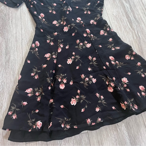 Reformation Violette Dress in Romy - Picture 9 of 16